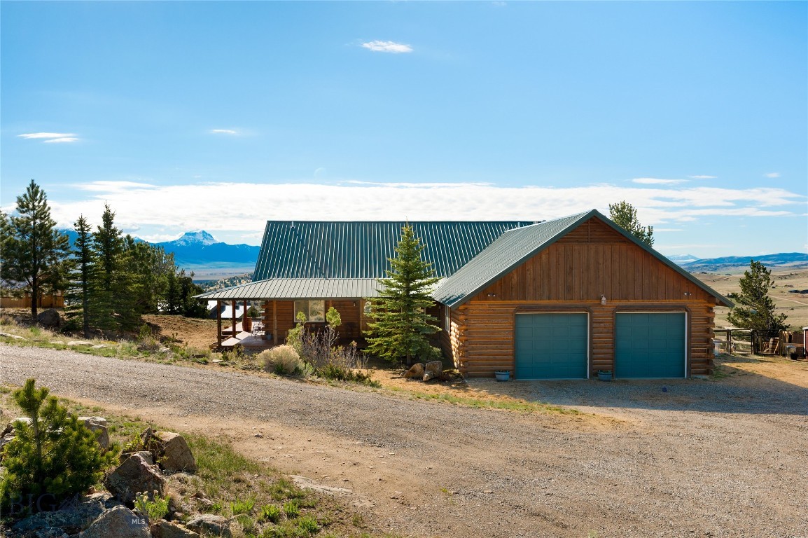 101 Deerfoot Trail Property Photo 1