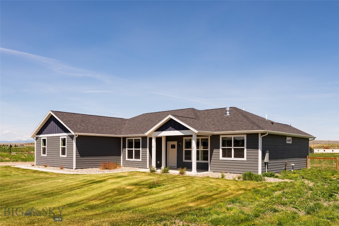 24 Blue Stem Property Photo 2