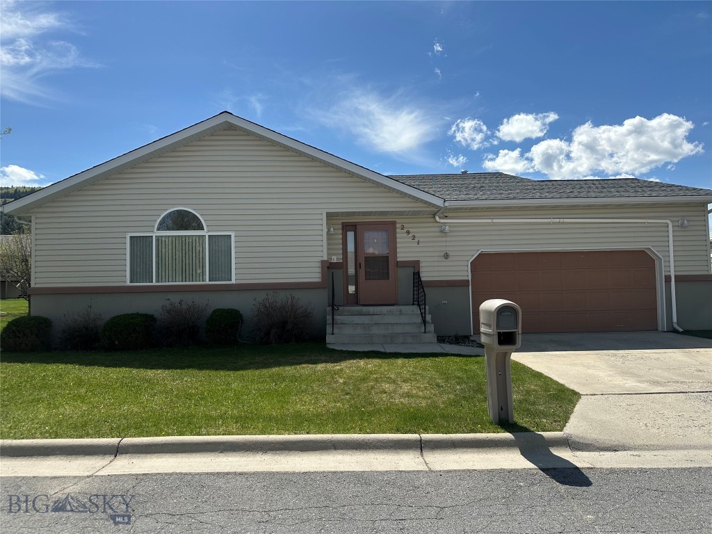 2921 Mammoth Property Photo 1