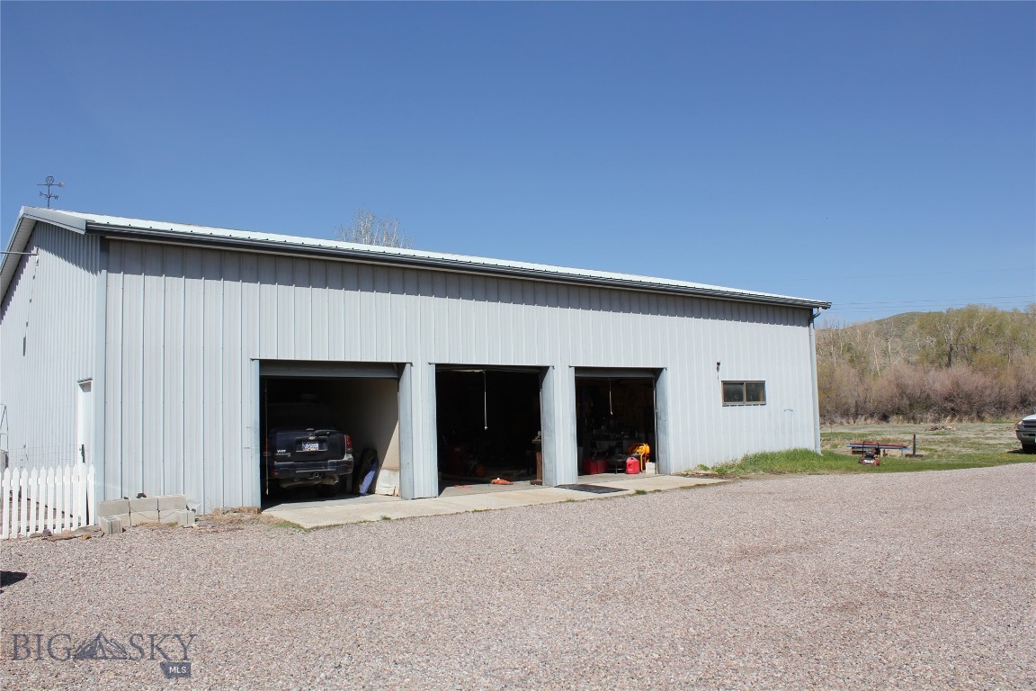 735 W Park Property Photo 17