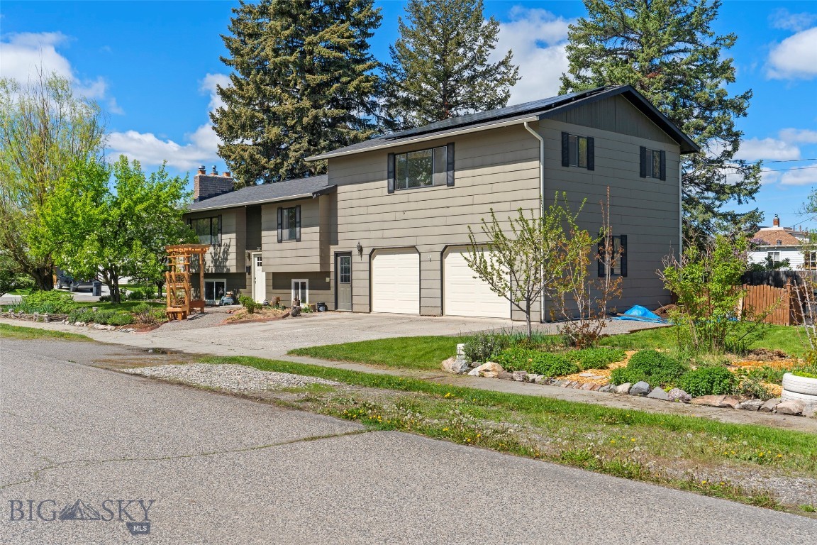 707 Montana Street Property Photo