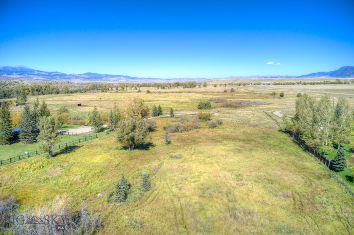 13 Shefield Drive Property Photo 70