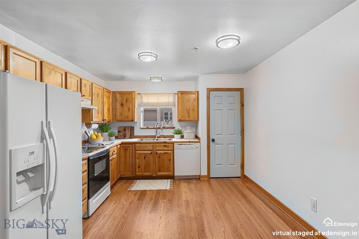 81 10th Street 4 Property Photo 11