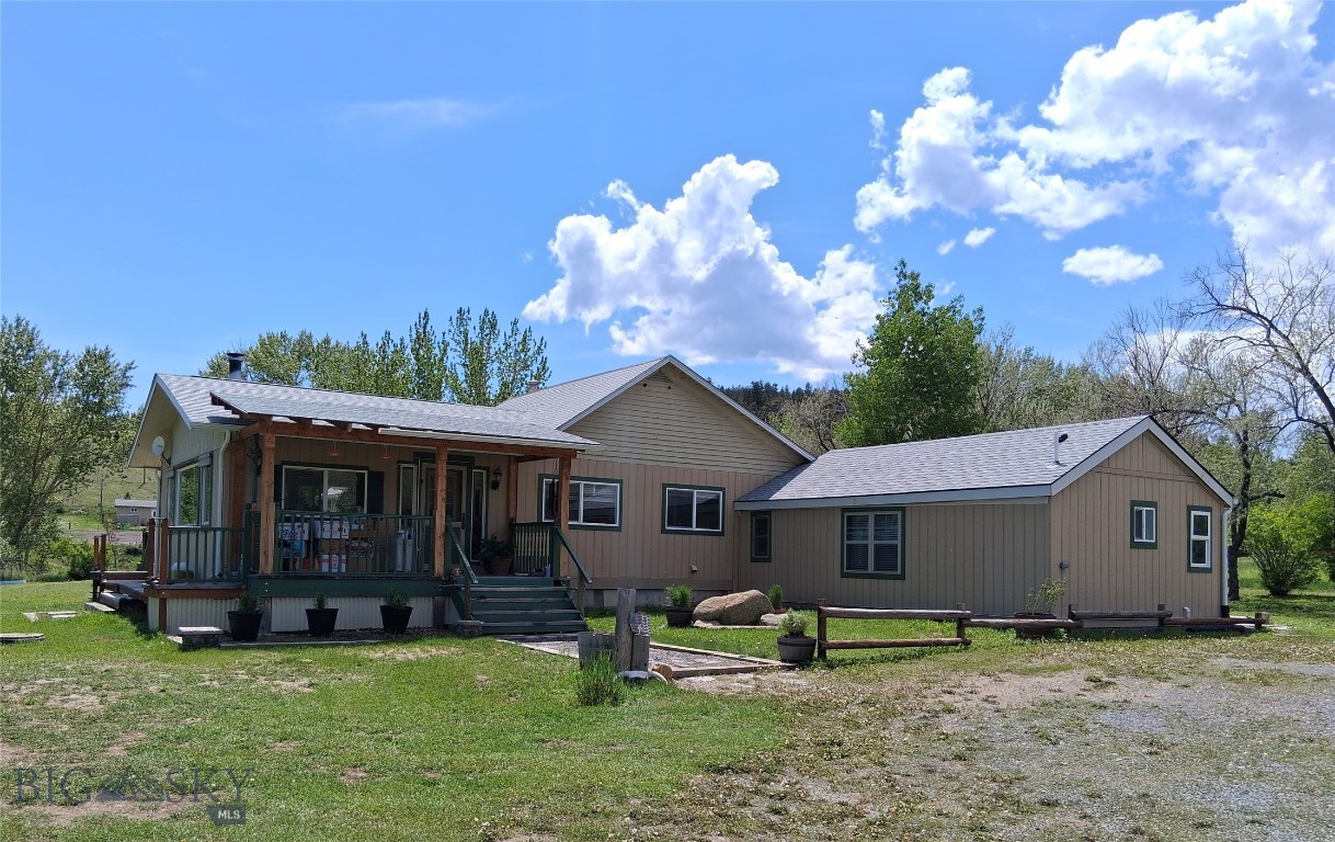 967 Mt Highway 2 W Property Photo