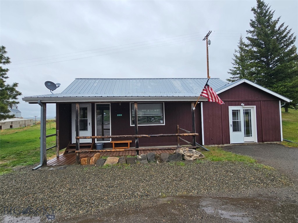 205 Elliot Street Property Photo