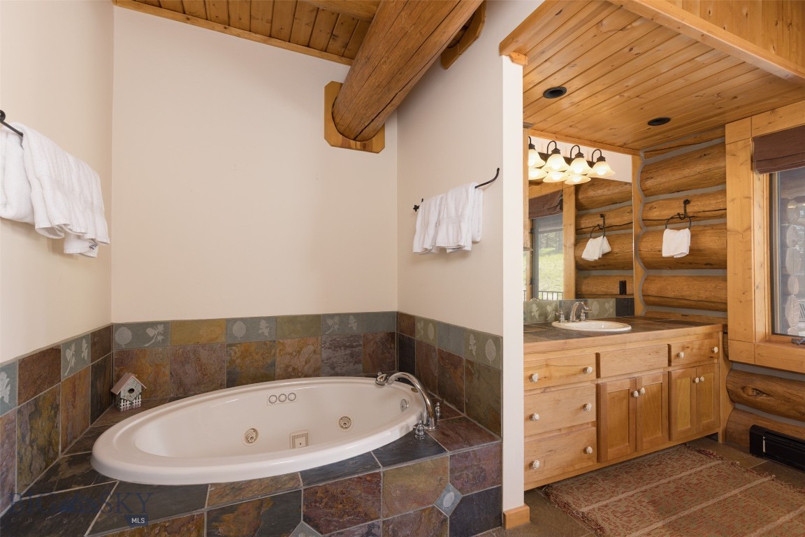 170 Hyalite Drive Property Photo 34