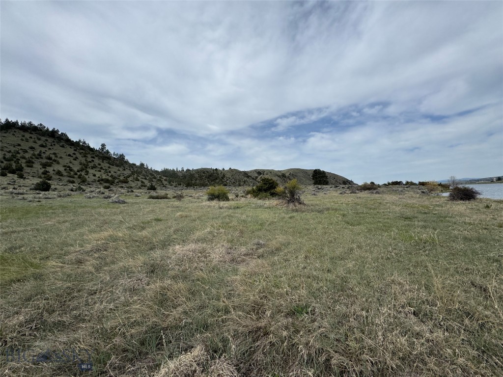 6015 Whyte Property Photo 4