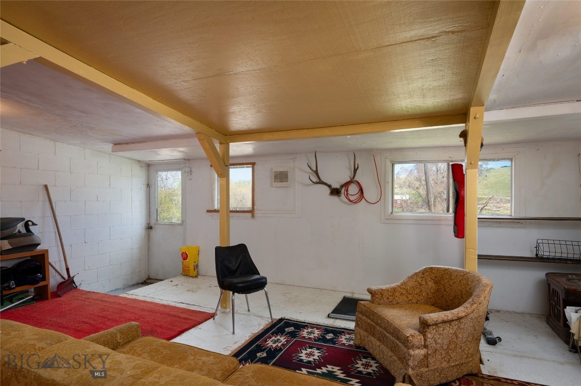 209 E Idaho Street Property Photo 24