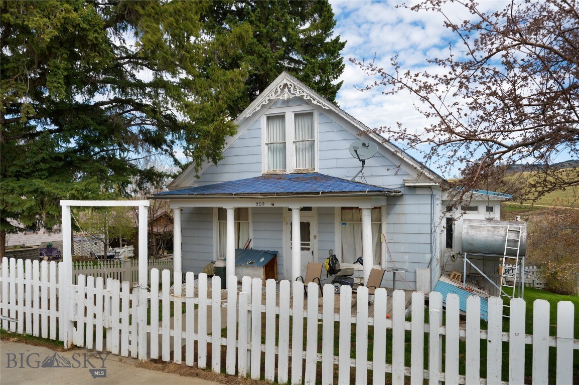 209 E Idaho Street Property Photo 27