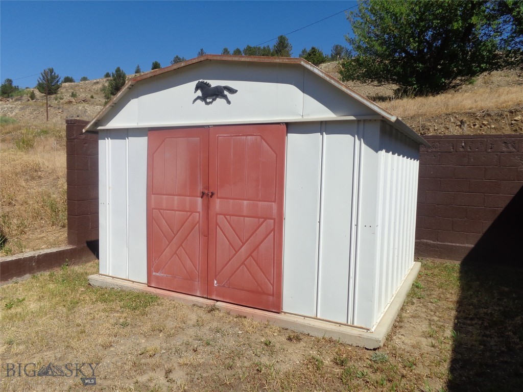 314 Washoe Park Road Property Photo 9