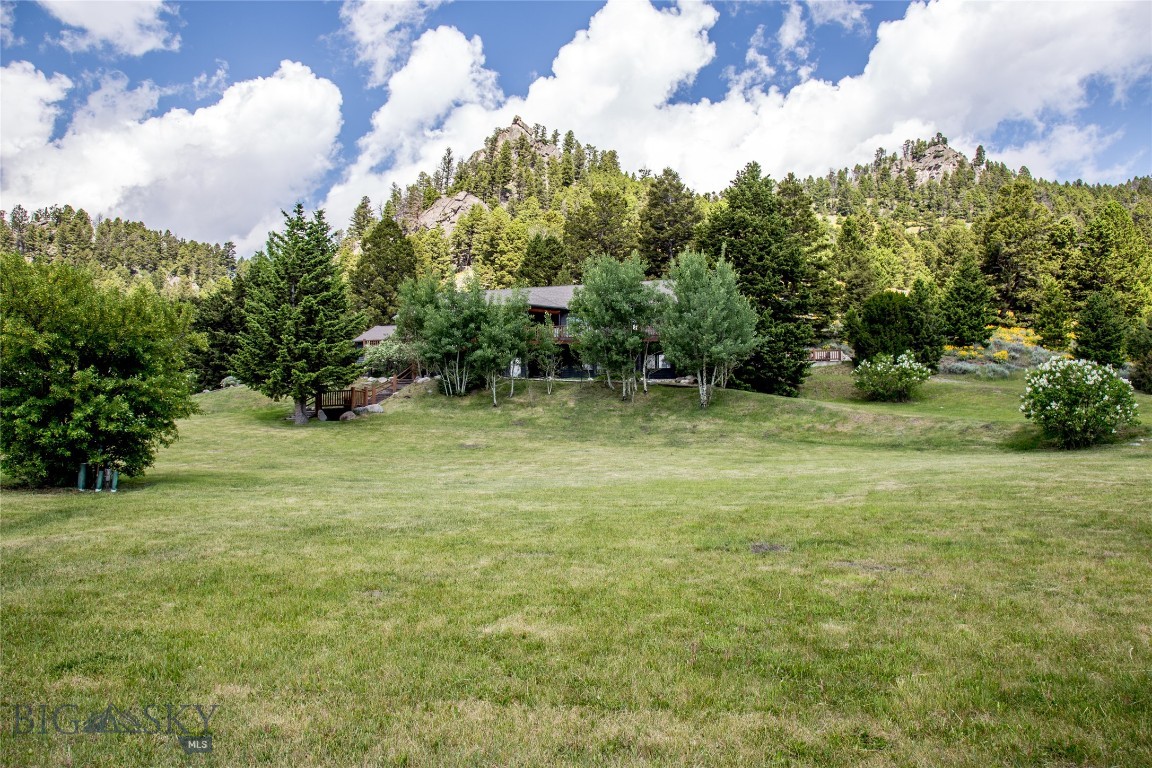 952 N Meadow Creek Rd Property Photo 11