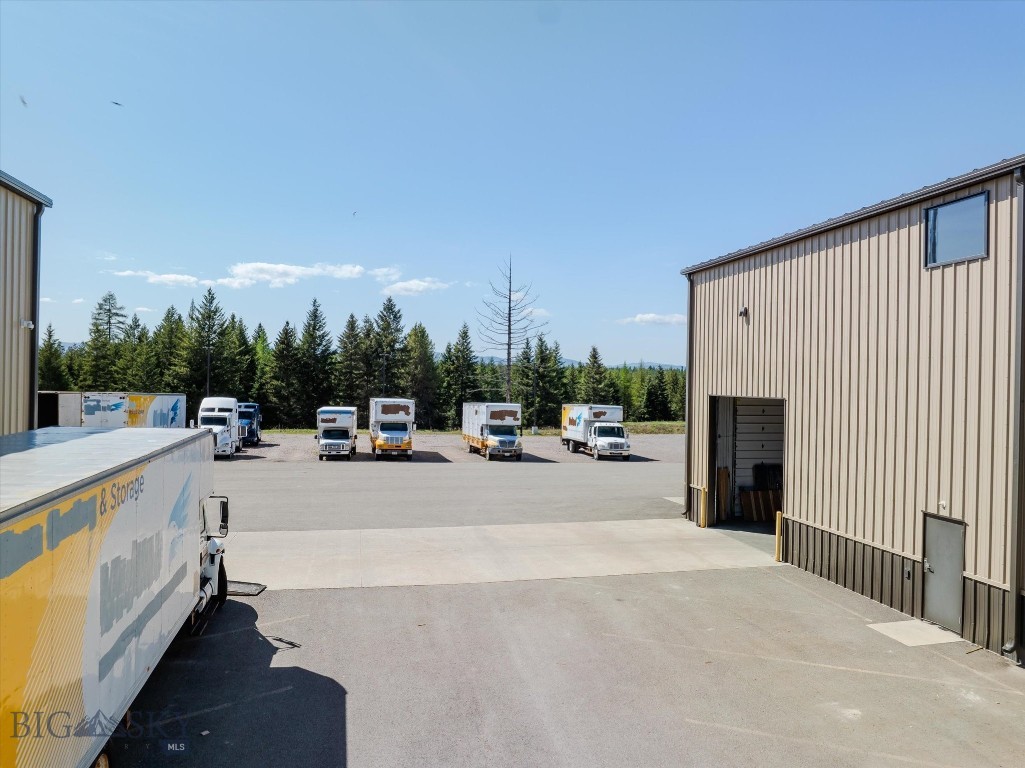 5020 93 Highway S Property Photo 7