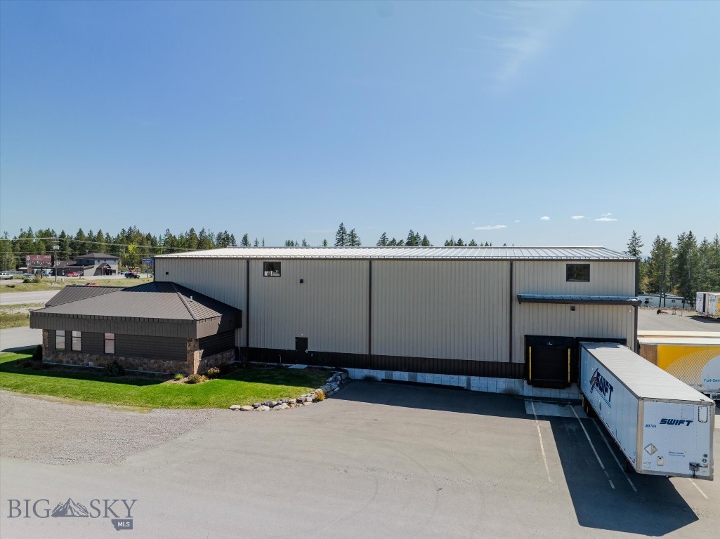 5020 93 Highway S Property Photo 12