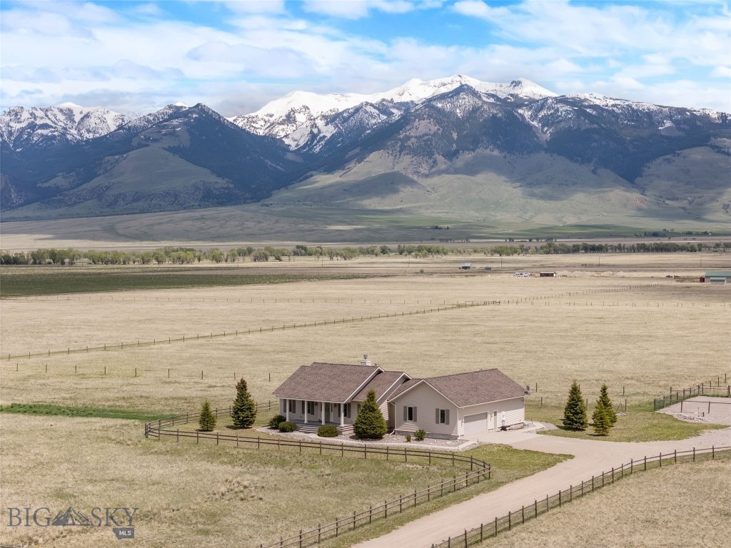 106 Lonesome Dove Rd Property Photo 8