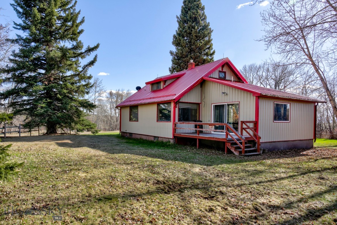 185 Elk Creek Road N Property Photo