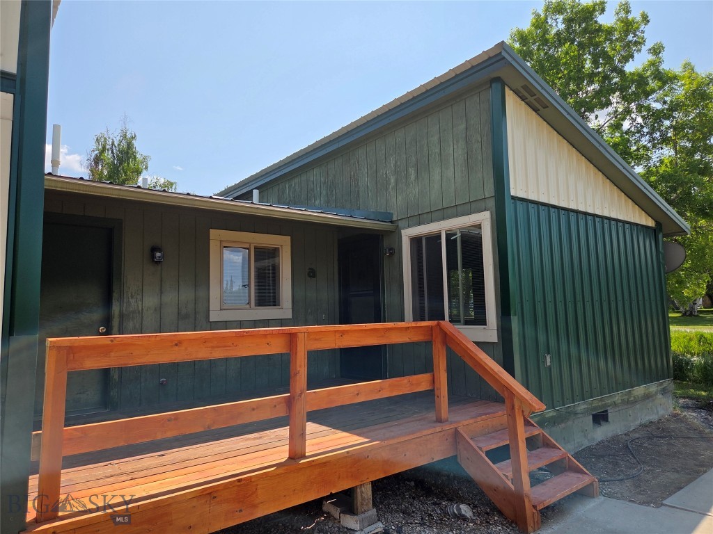 2 Kearney Lane Property Photo 4