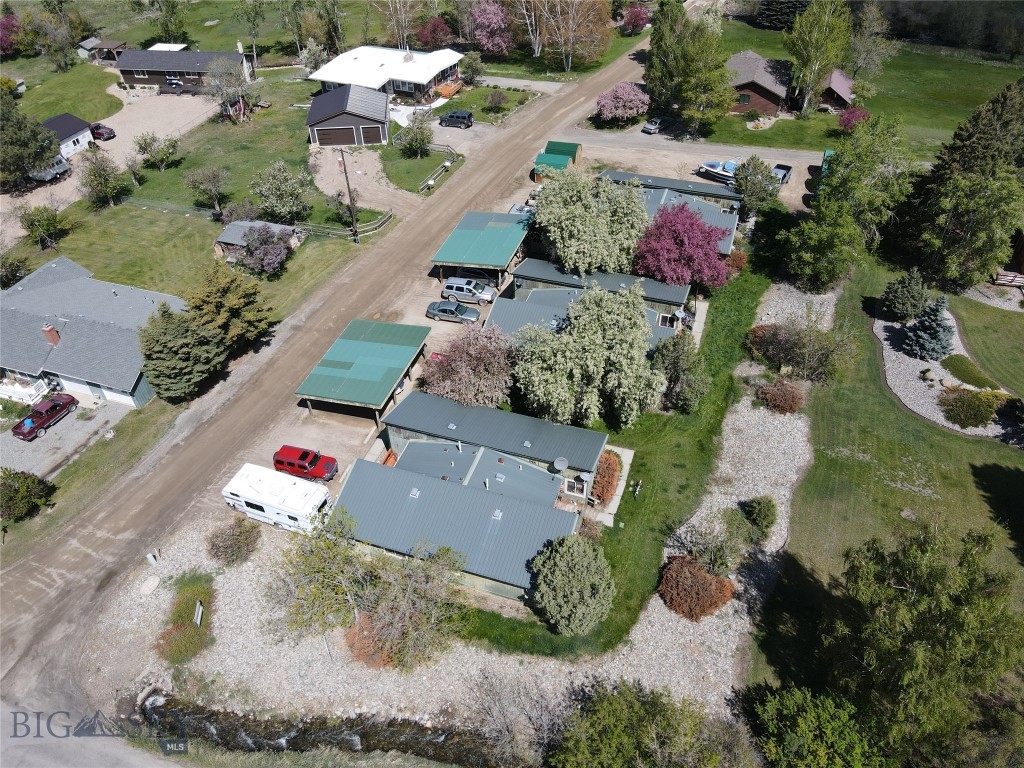 2 Kearney Lane Property Photo 38