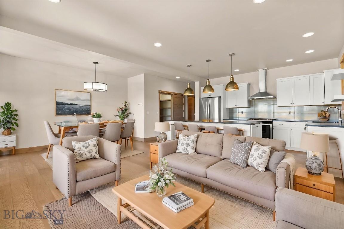 Picture of 3164 S 15th Avenue