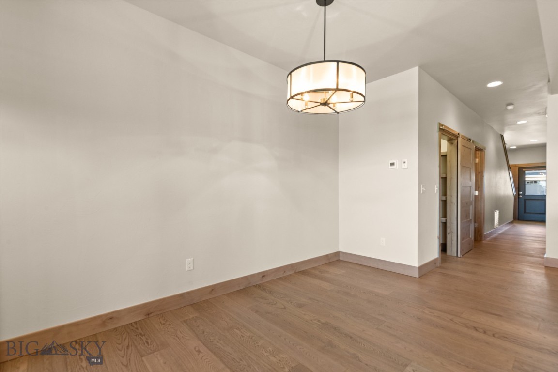 3164 S 15th Avenue Property Photo 10