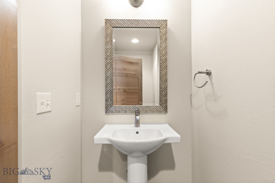 3164 S 15th Avenue Property Photo 21