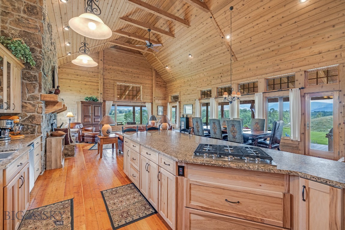 1843 Main Boulder Road Property Photo 11