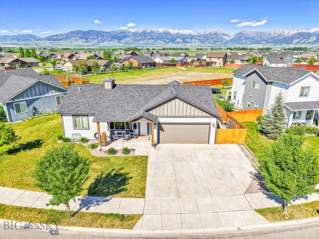 1538 Powers Boulevard Property Photo