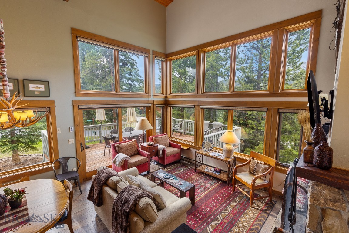 75 Rose Hip Circle Property Photo 1