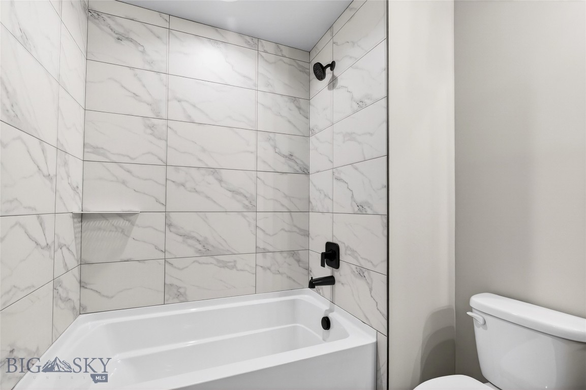 740 Rogers Way B Property Photo 26