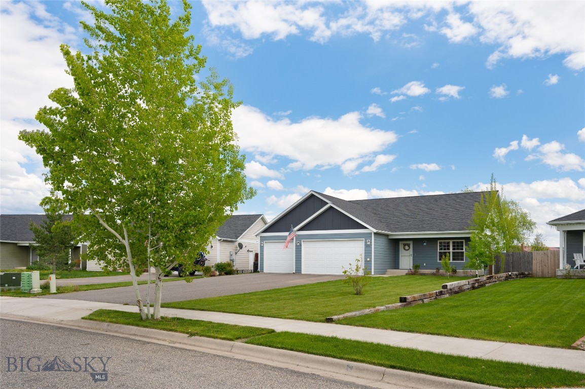 2206 Sturnella Lane Property Photo 1