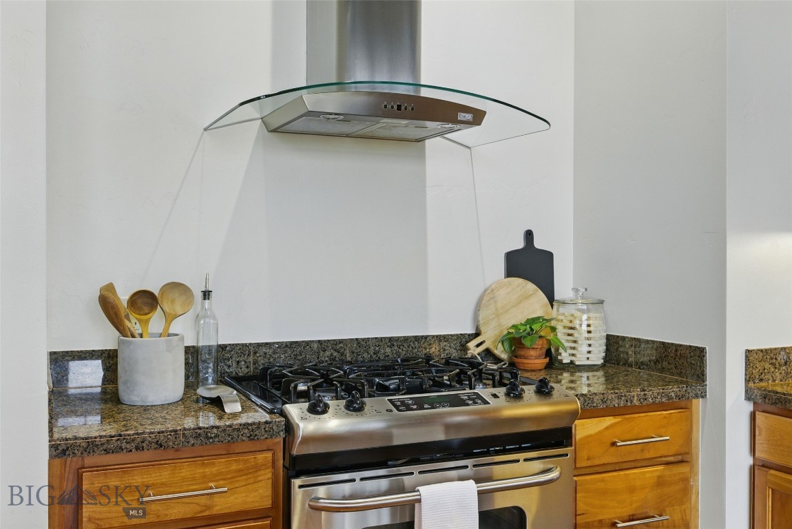 140 Village Crossing 4i Property Photo 21