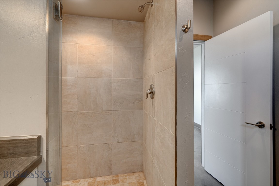 33 Intrepid Drive Property Photo 9