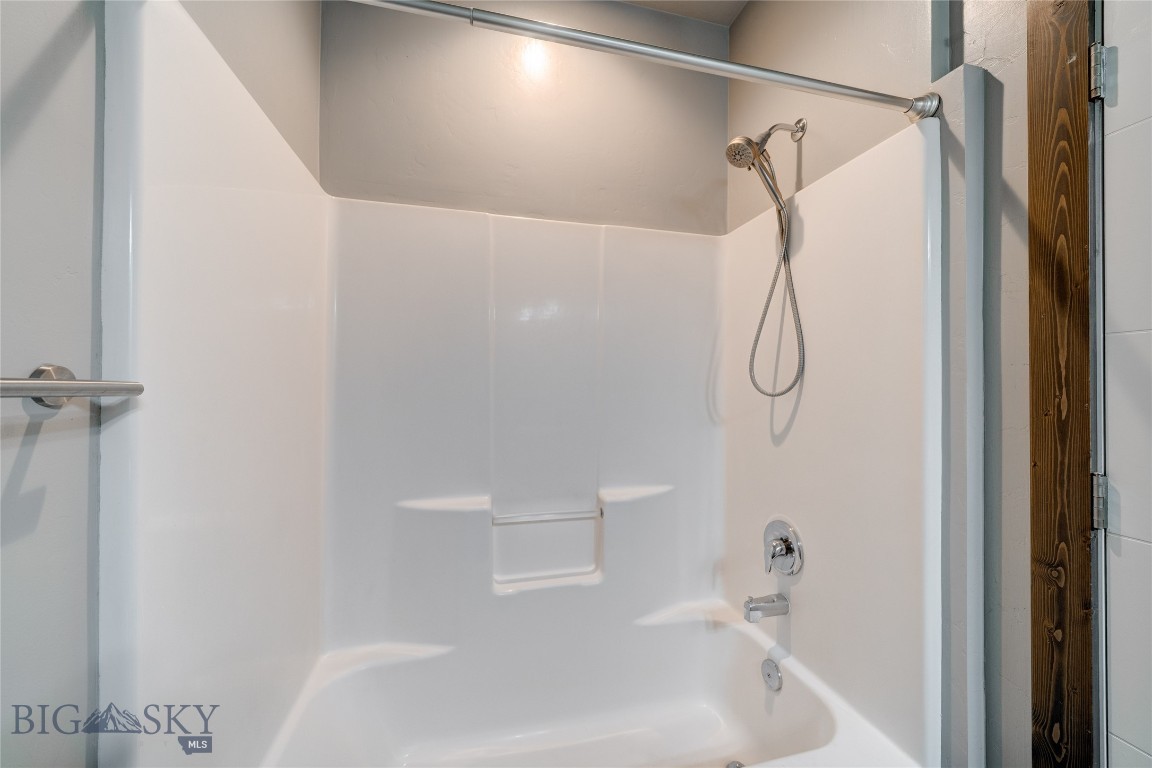33 Intrepid Drive Property Photo 13