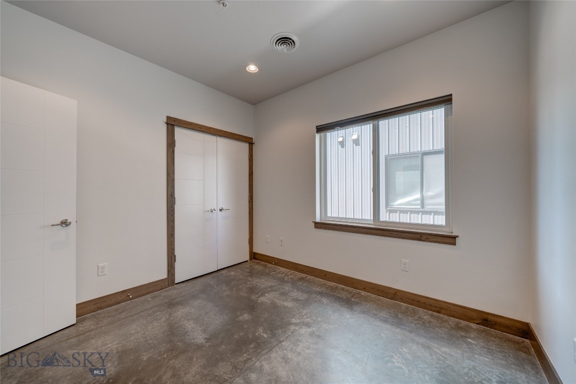 33 Intrepid Drive Property Photo 15