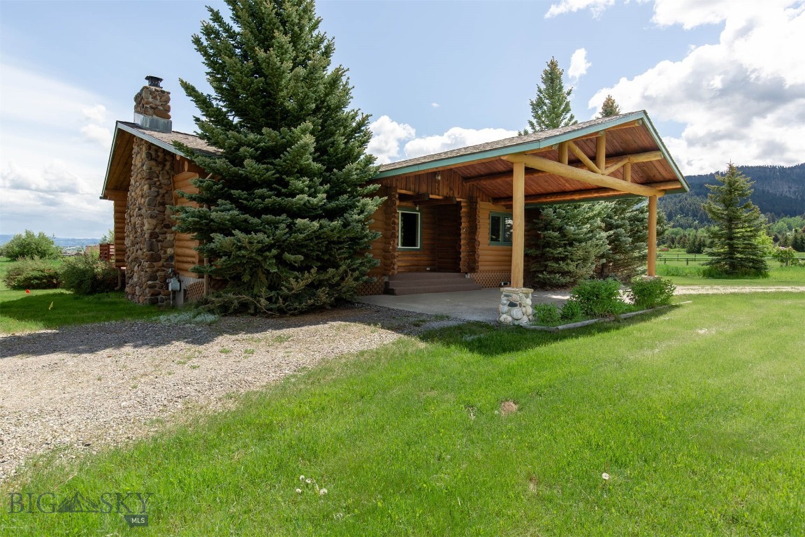 8212 War Eagle Property Photo 1