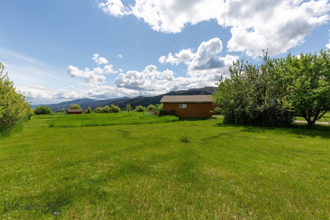 8212 War Eagle Property Photo 3