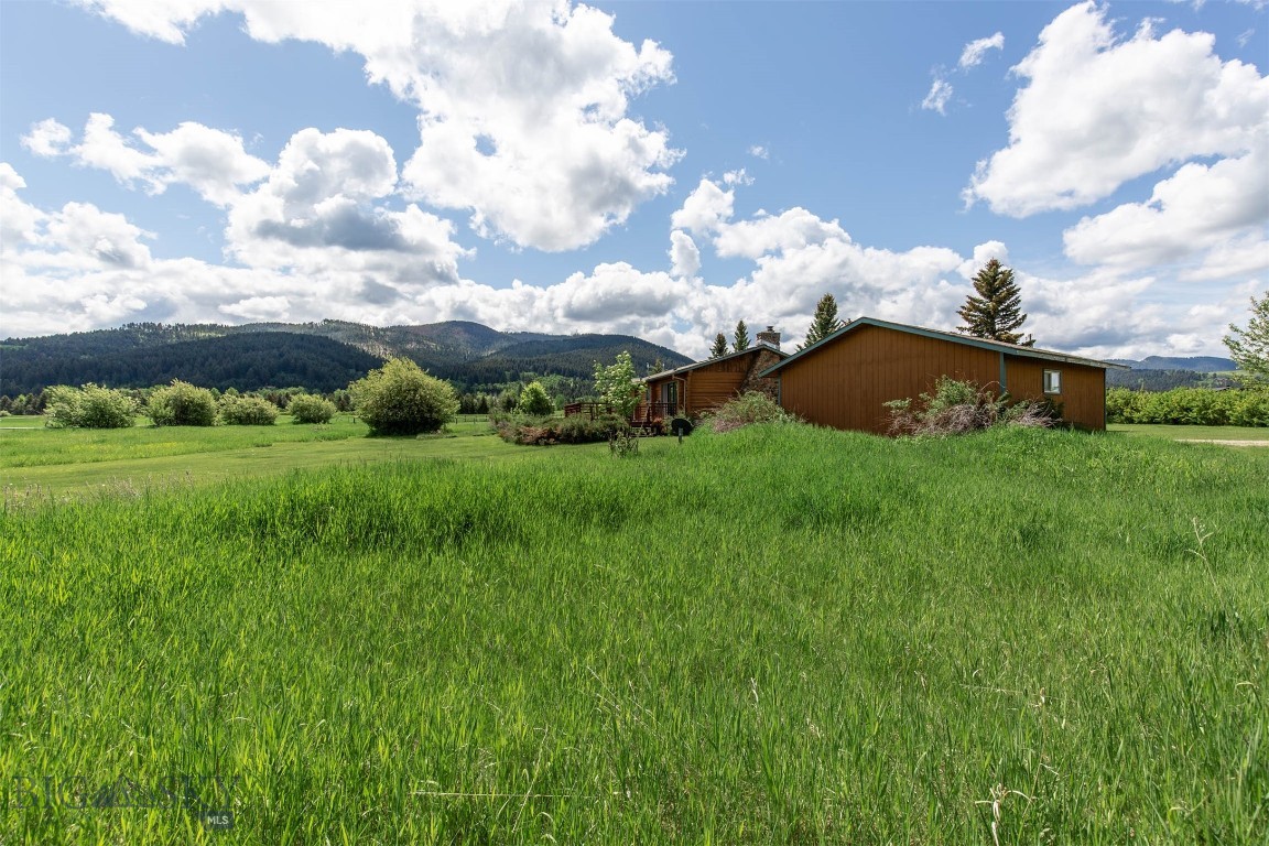 8212 War Eagle Property Photo 4
