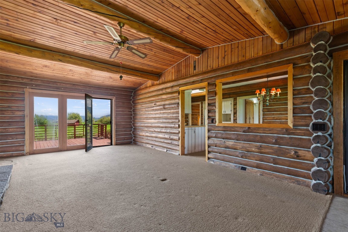 8212 War Eagle Property Photo 24