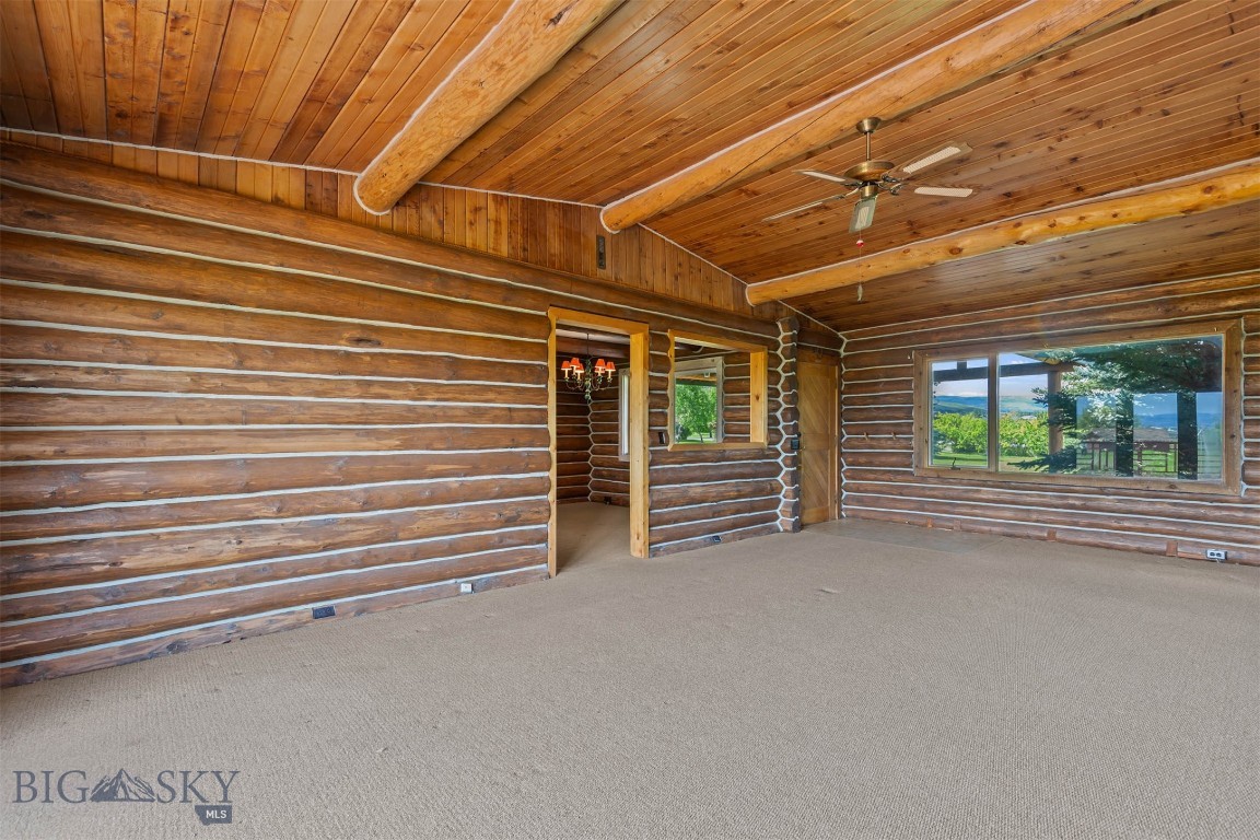 8212 War Eagle Property Photo 27