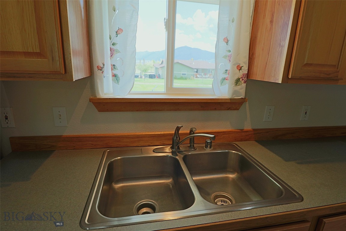 506 Centennial Drive Property Photo 11