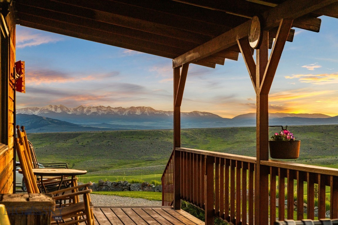 3 Highland Ranch Road Property Photo