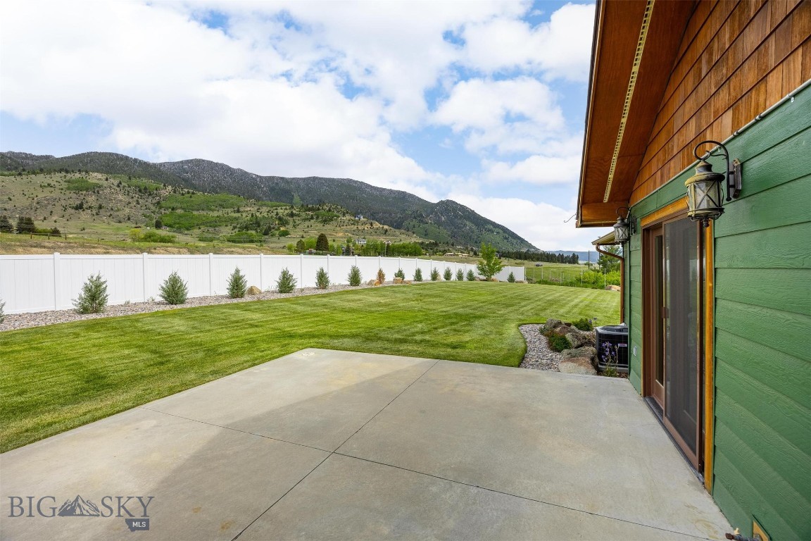 116 Windameer Court Property Photo 11