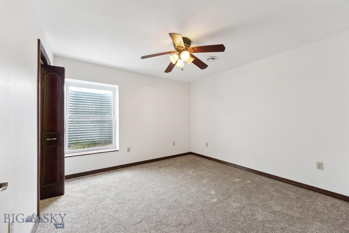 116 Windameer Court Property Photo 34