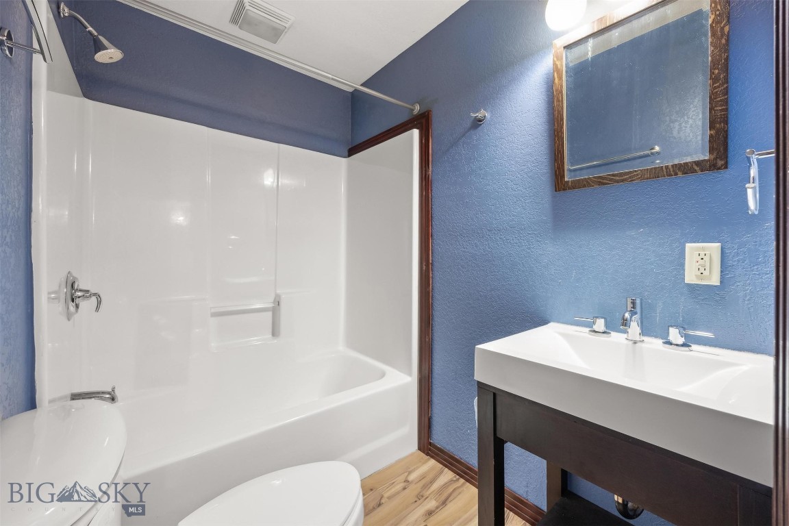 116 Windameer Court Property Photo 36