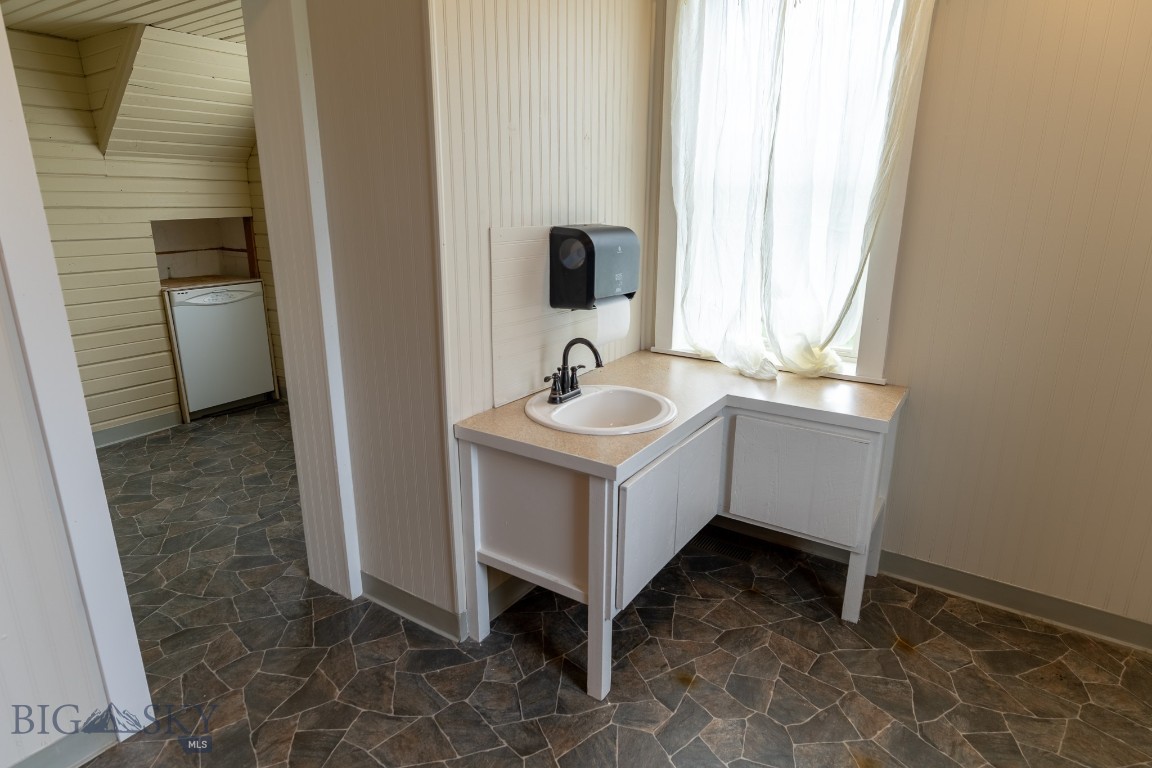 3 Microwave Hill Road Property Photo 14