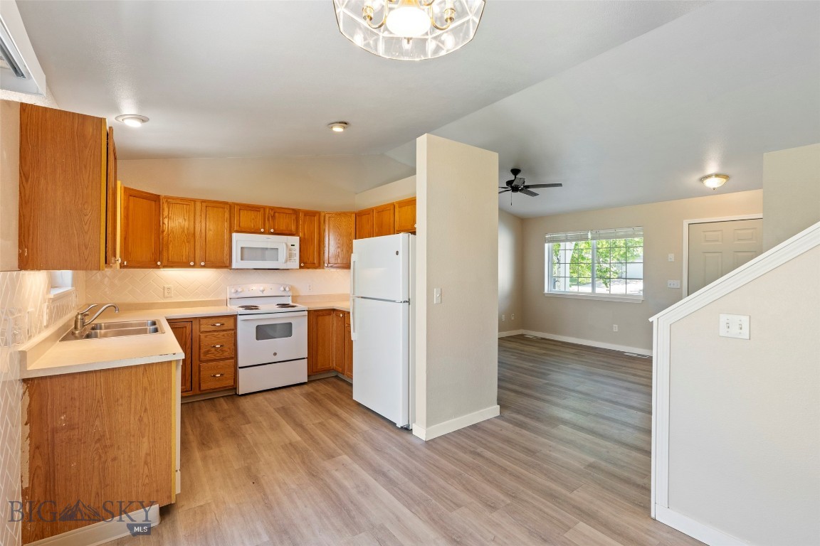 2603 Snapdragon Property Photo 12