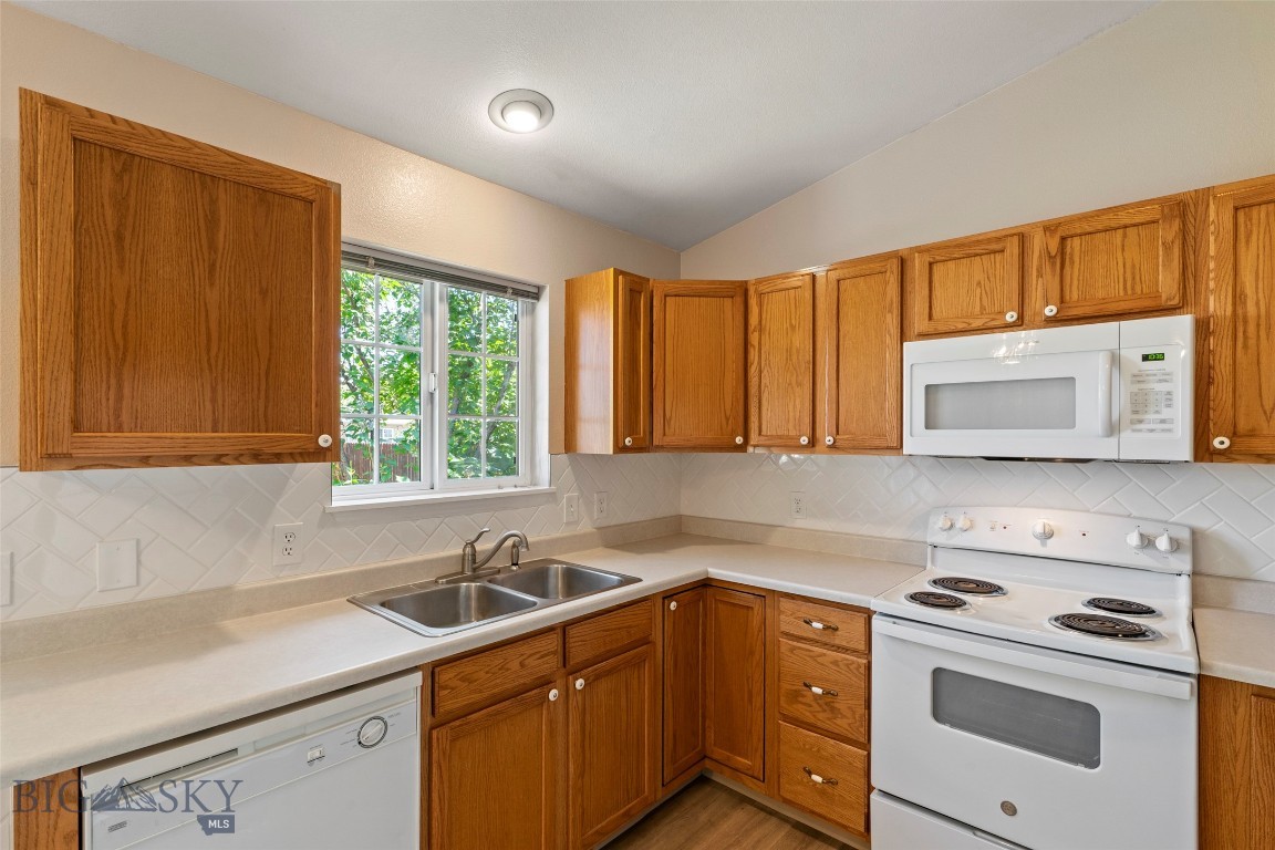 2603 Snapdragon Property Photo 14