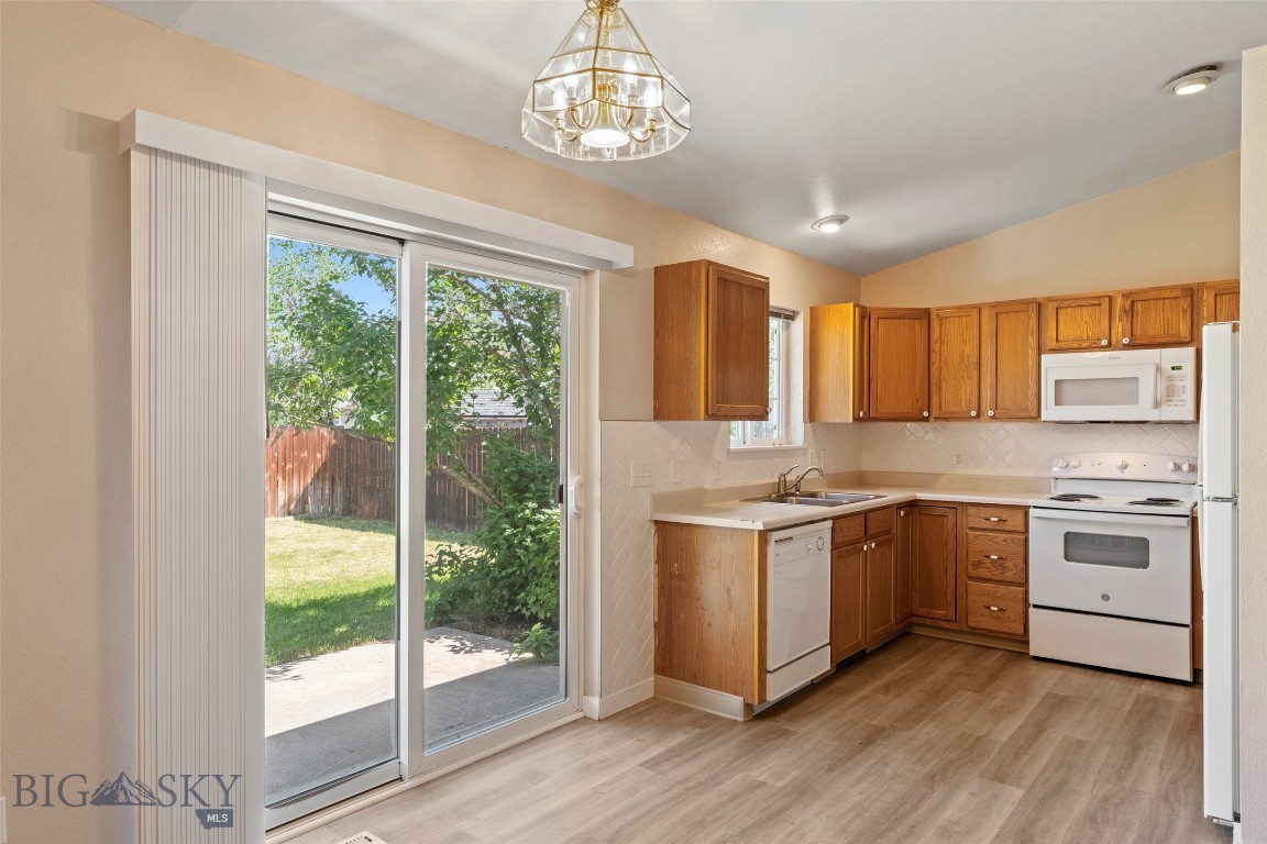 2603 Snapdragon Property Photo 17