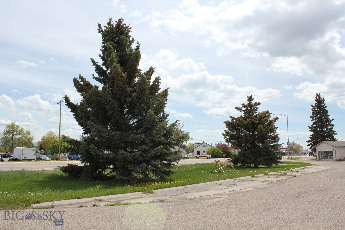775 N Montana Property Photo