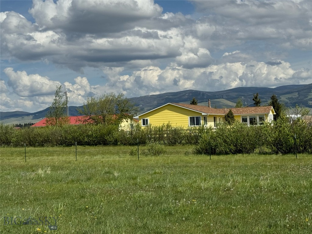 142 Luppold Road Property Photo 1