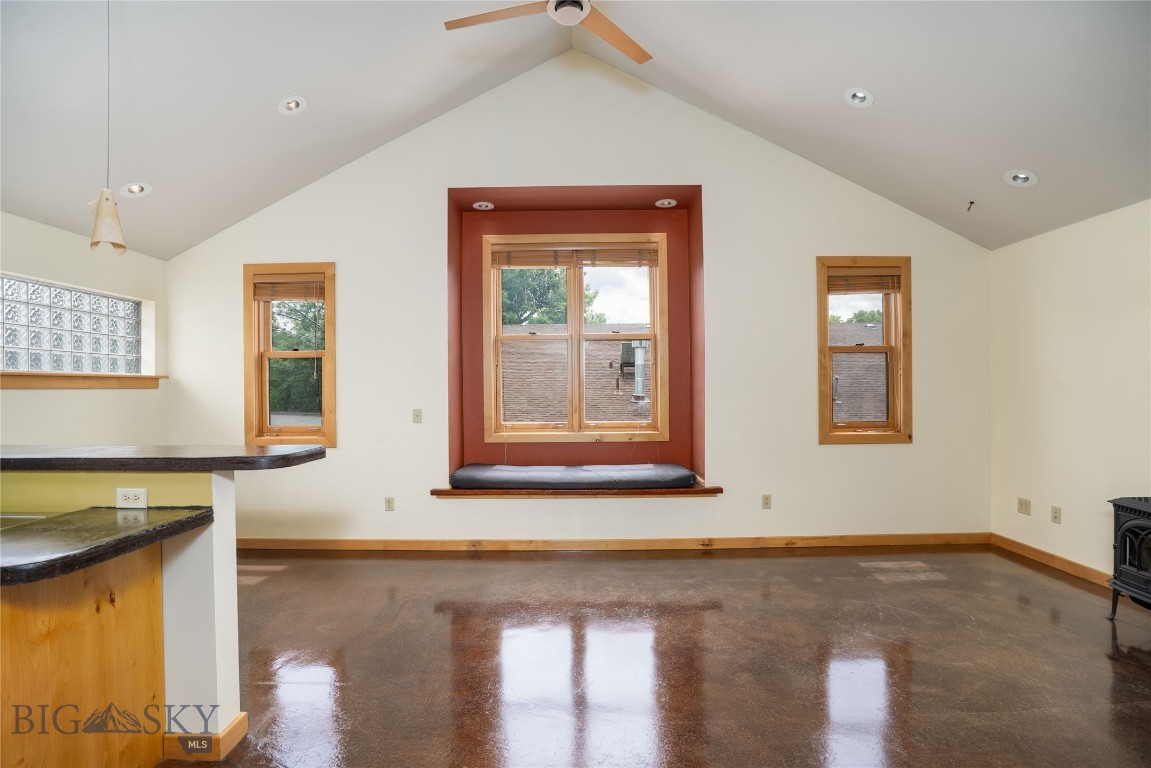 316 N Tracy Avenue Property Photo 49